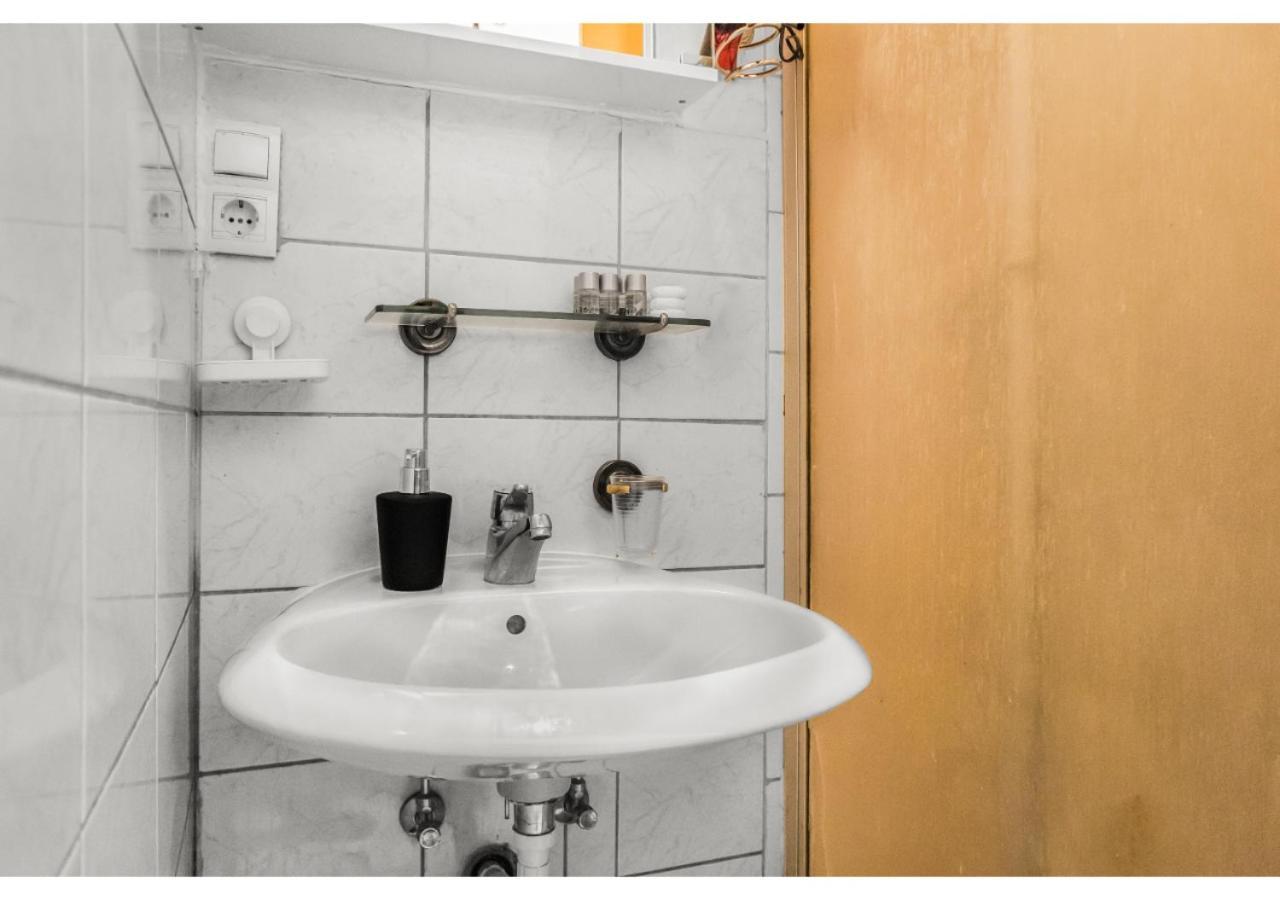 Welcoming 2Br Apt. Near Danube & Millenium Tower Wien Eksteriør bilde
